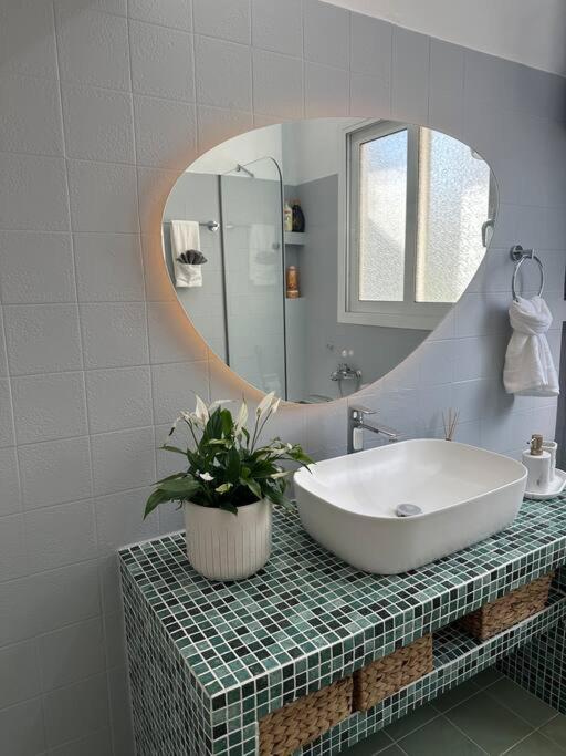 Harmony Boutique Apartment, 55m2, 100m From Metro Apartamento *